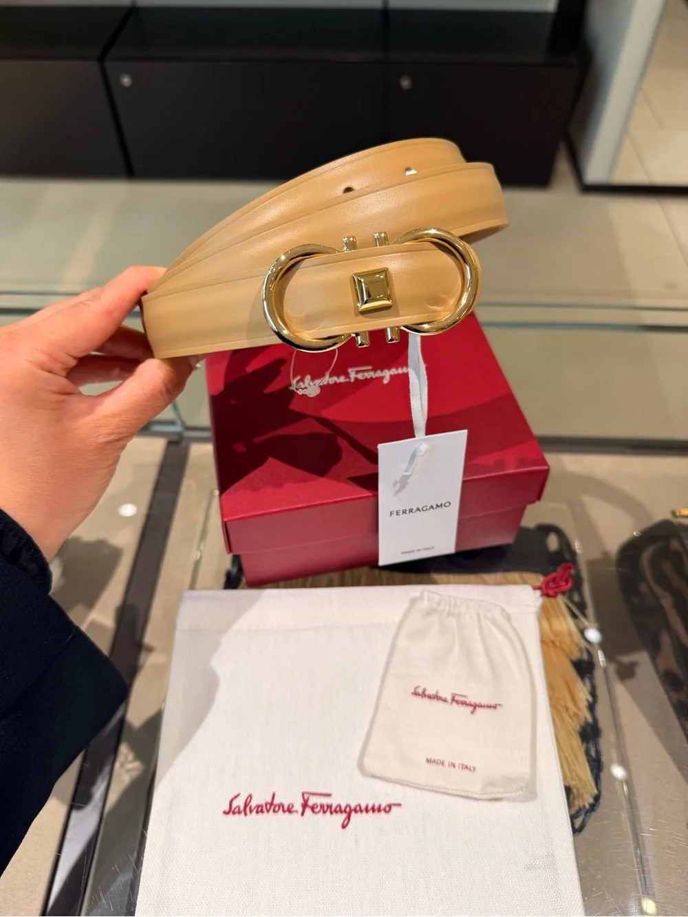 Salvatore Ferragamo Donna H.25 Calfskin Gancini Camel Belt Gold Hardware SZ 100